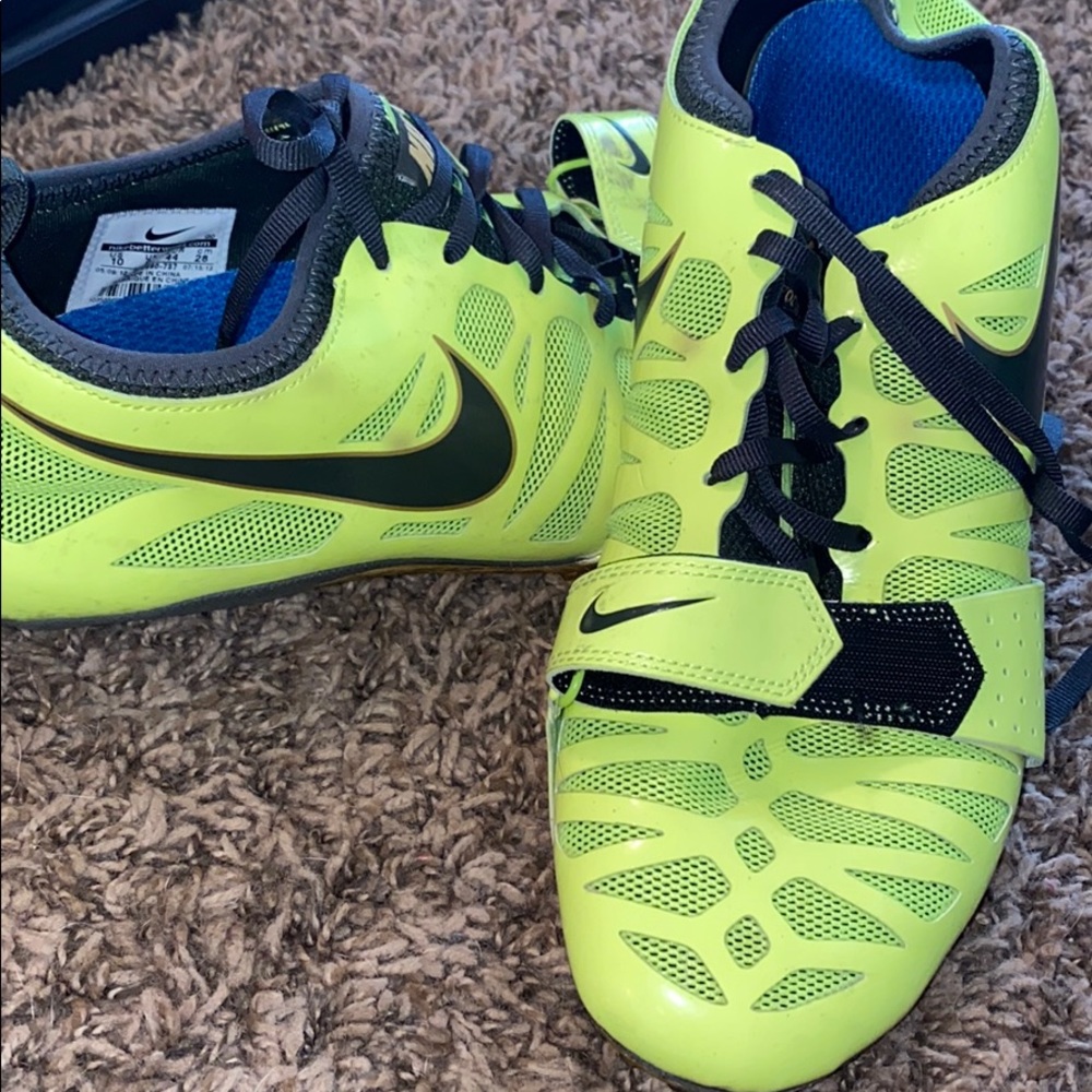 Track spikes